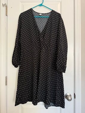 Old Navy Black and White Polka Dot Long-Sleeve Mini Dress